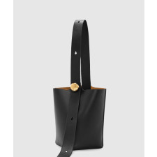 로에베 미디엄 페블 버킷백