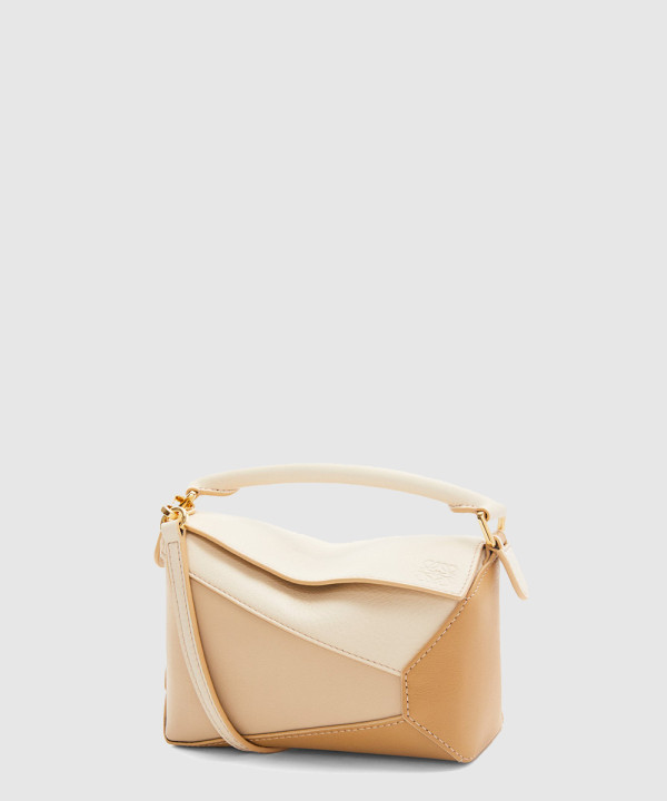 로에베 클래식 카프스킨 미니 퍼즐백