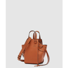 로에베 미니 드로우스트링 해먹백 클래식 카프스킨