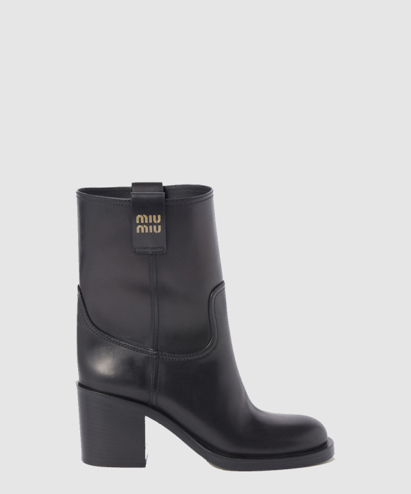 미우미우 로고 라벨 레더 부츠 5U966