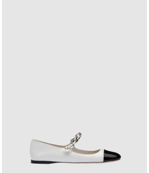 미우미우 페이던트 레더 발레리나 플랫슈즈 5F653D