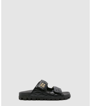 미우미우 마테라쎄 나파 레더 슬라이드 5XX640