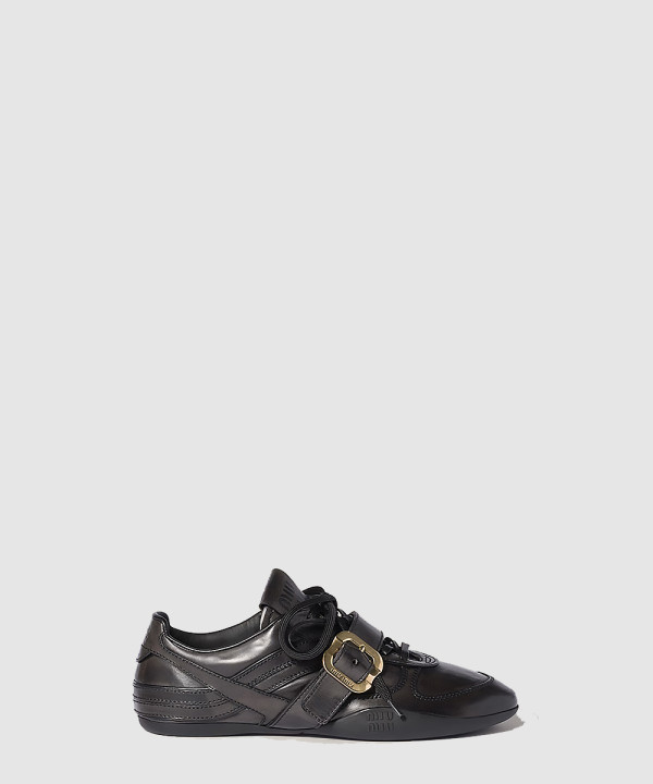 미우미우 버클 스트랩 레더 스니커즈 5E549E