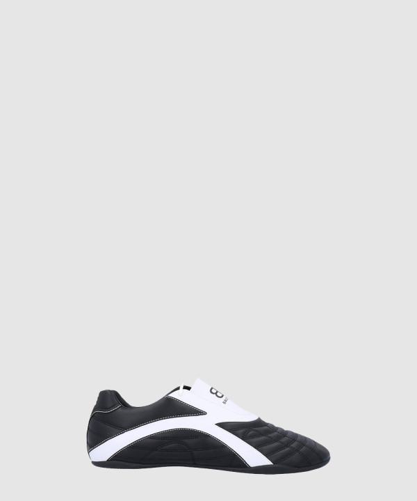 발렌시아가 젠 스니커즈 617540