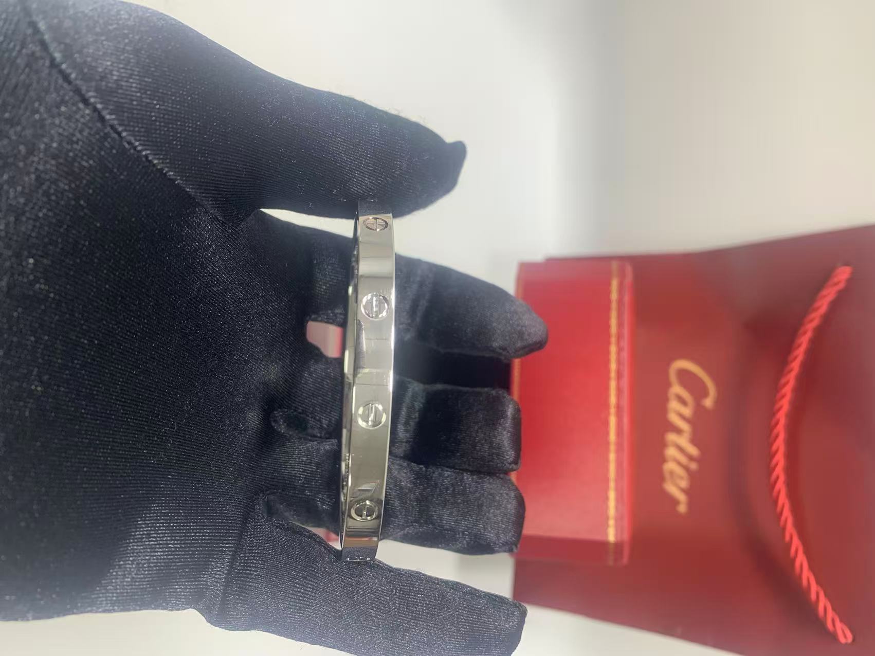 2026년 1월 24일 박*영님 까르띠에 러브 브레이슬릿 검품 및 출고