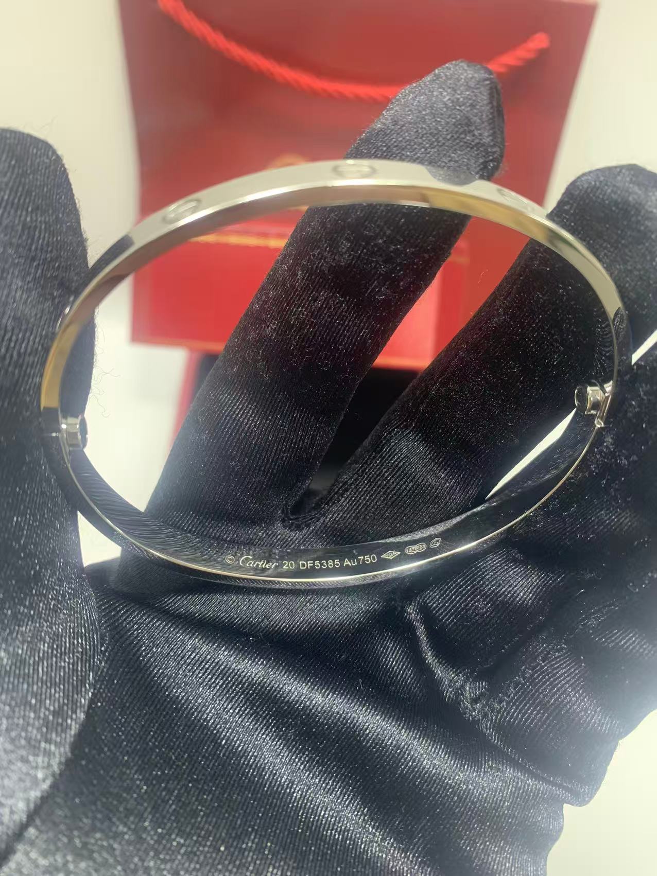 2026년 1월 24일 박*영님 까르띠에 러브 브레이슬릿 검품 및 출고