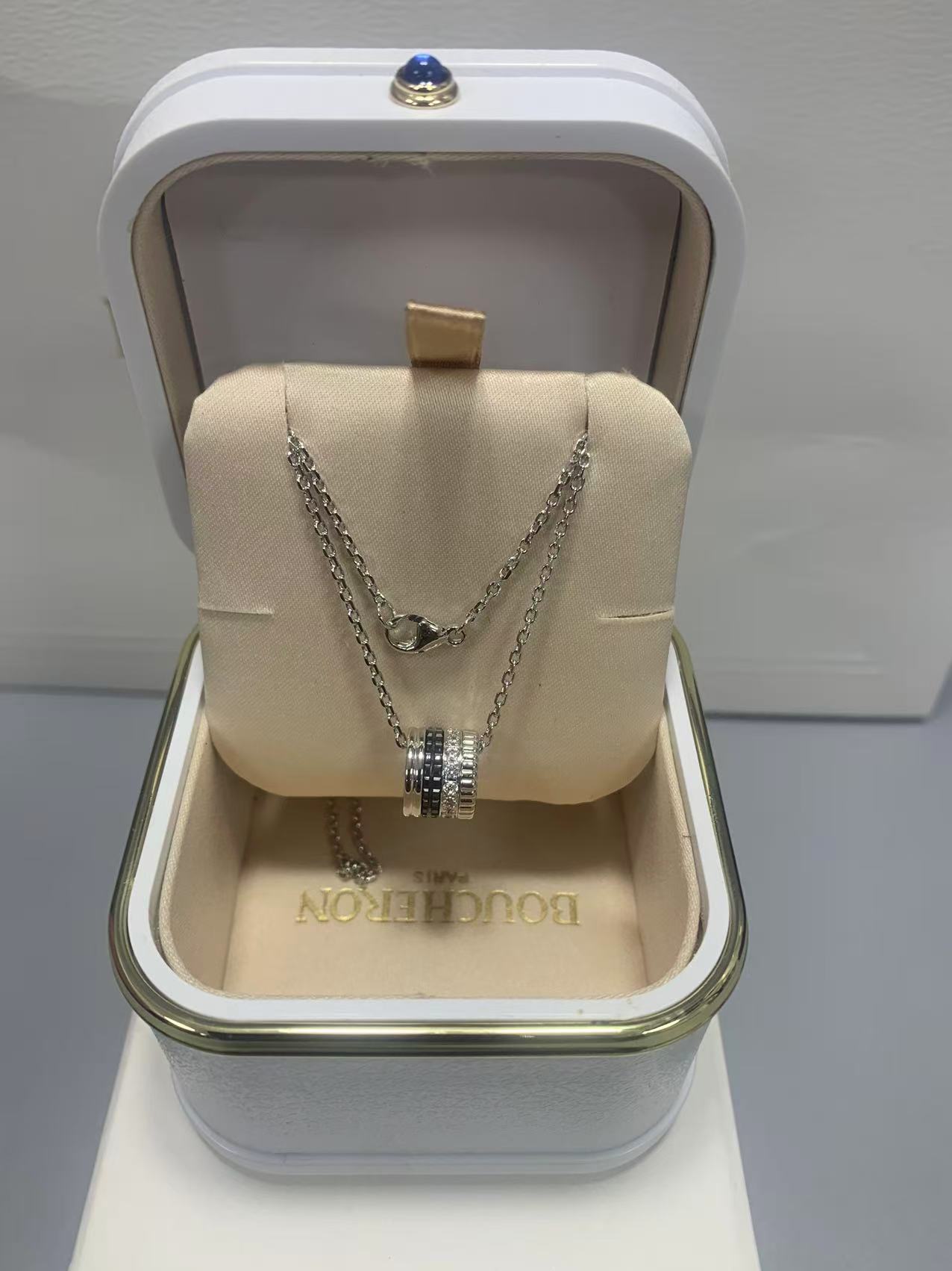 2026년 2월 25일 남*현님 부쉐론 콰트로 네크리스 검품 및 출고