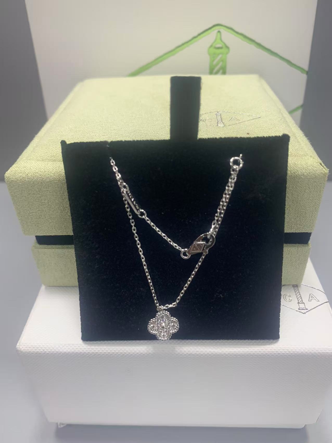 2026년 2월 26일 박*지님 반클리프 스윗 다이아 알함브라 네크리스 검품 및 출고